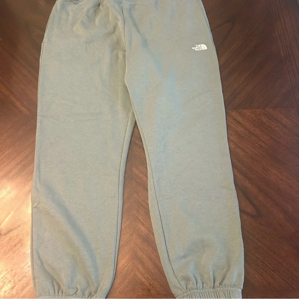 THE NORTH FACE Men's Half Dome Sweatpant, Dark Sage/TNF White, X-Large New